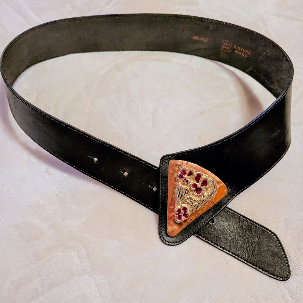 Women belt, leather and brass buckle